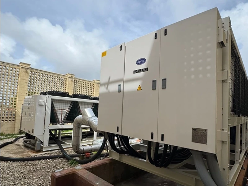 ODYNE 400-ton air-cooled screw chiller